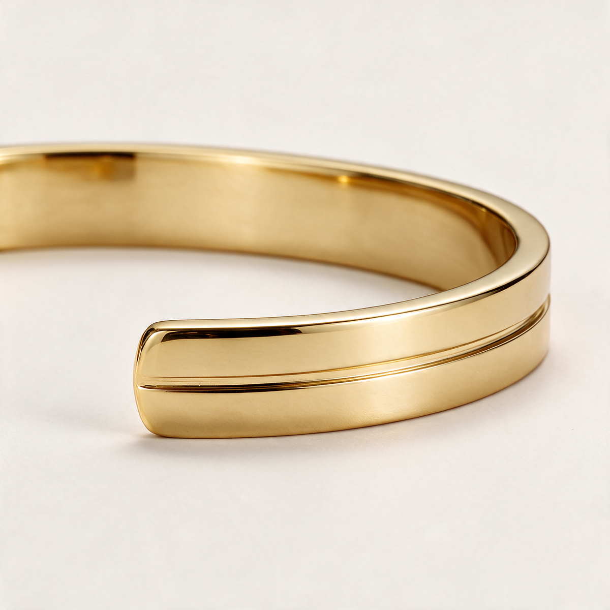 Atlas Bracelet Gold