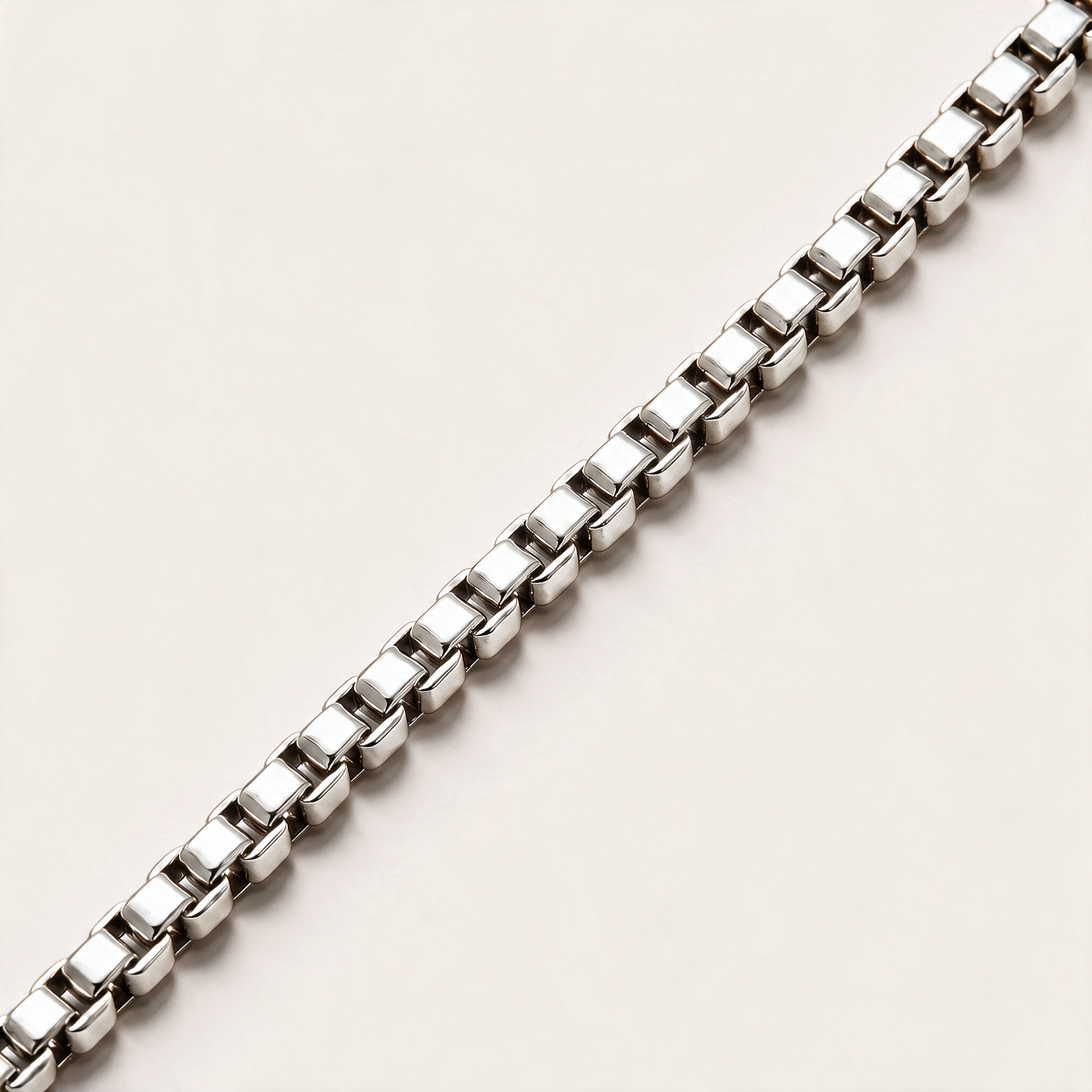 Nexus Necklace Silver